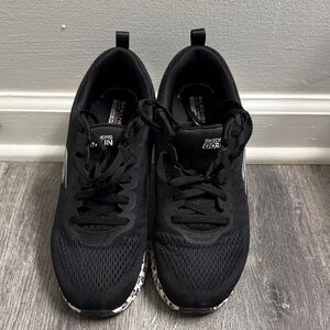 Skechers Women's GO Run CONSISTENT Animal Print Sneaker, Black/White